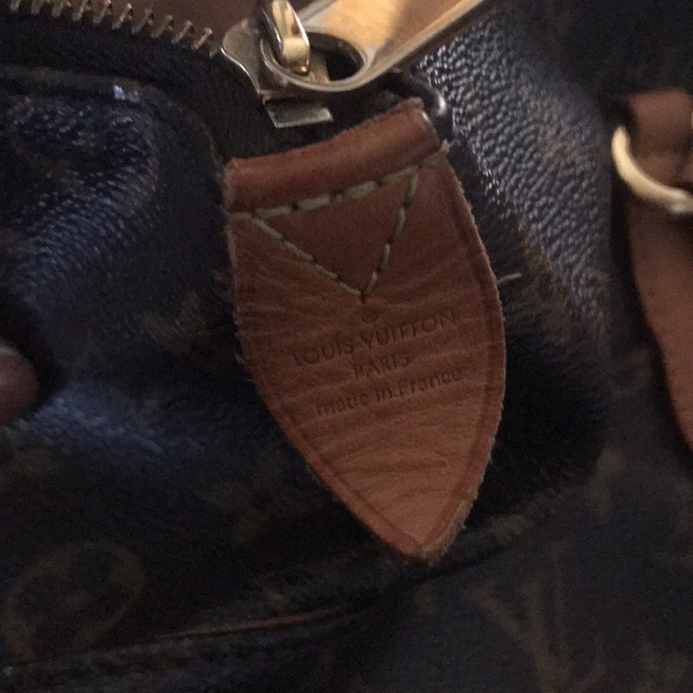 💎 ✨HUGE SIDE POCKETS✨ 💎 LOUIS VUITTON TOTE DISCONTINUED - Picture 14 of 15